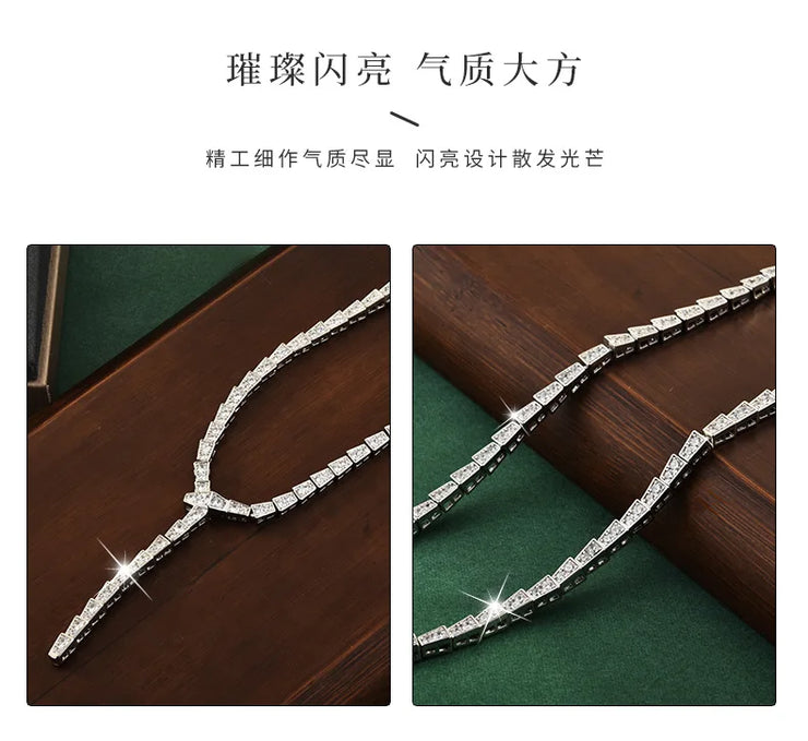 The snake-shaped necklace is a light luxury collarbone chain that is fashionable, versatile and exudes a high-end snake charm